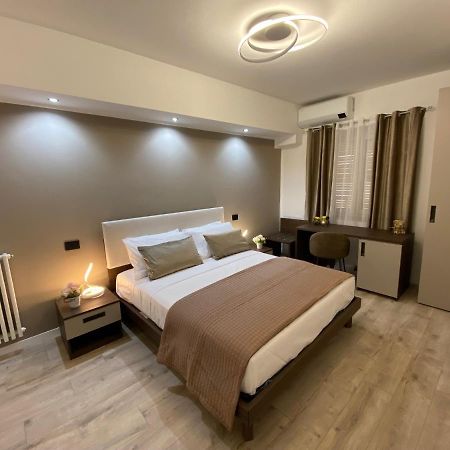 Hotel Plaza Ungheria Palermo Dış mekan fotoğraf
