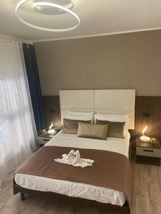 Hotel Plaza Ungheria Palermo Dış mekan fotoğraf