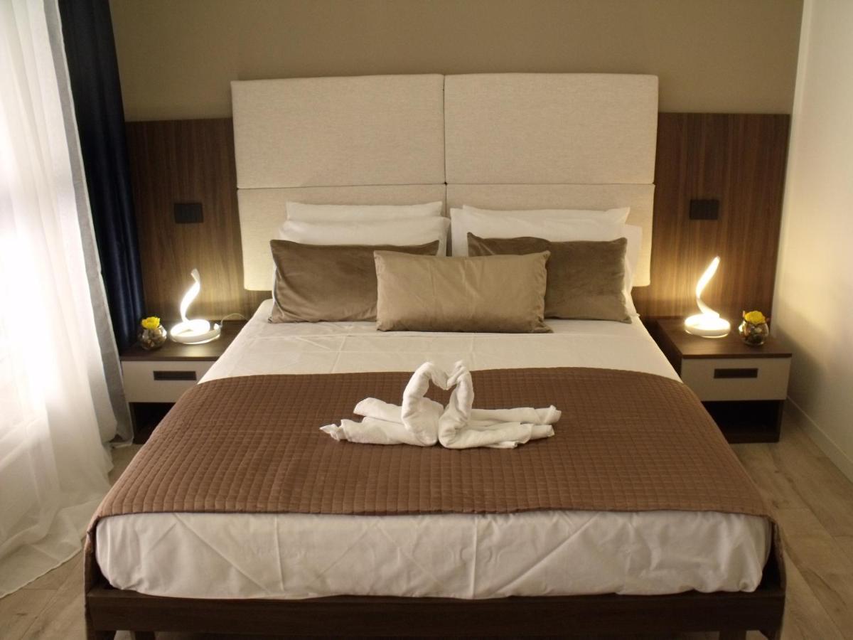 Hotel Plaza Ungheria Palermo Dış mekan fotoğraf