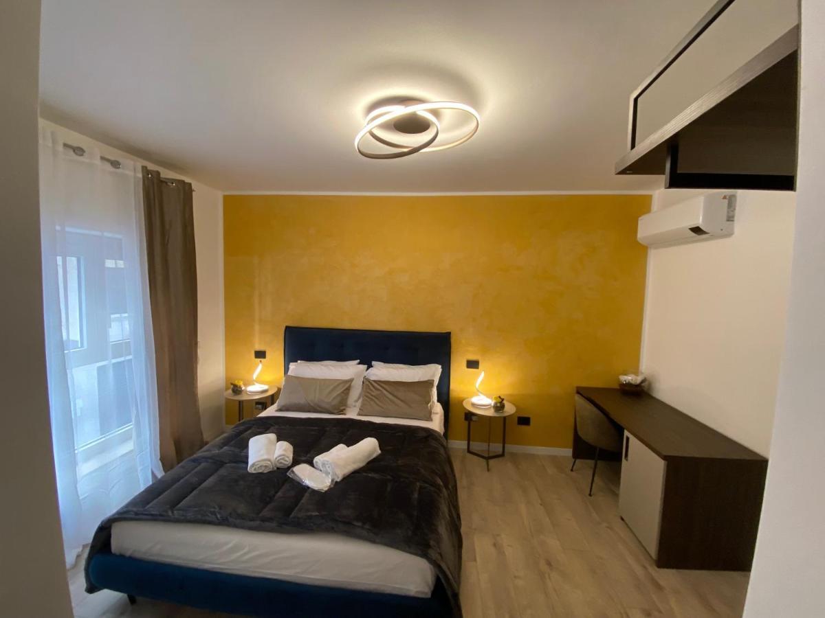 Hotel Plaza Ungheria Palermo Dış mekan fotoğraf